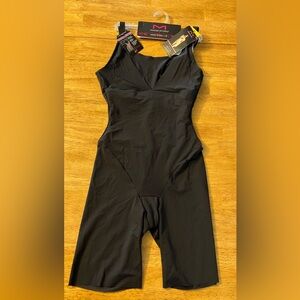 NWT Black Maidenform Wear Your Own Bra Singlet for Tummy Control, Small